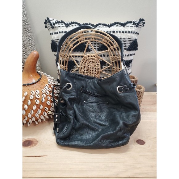 B. Makowsky Designer Black Large Soft Leather Shoulder Handbag Purse Drawstring - Picture 6 of 16